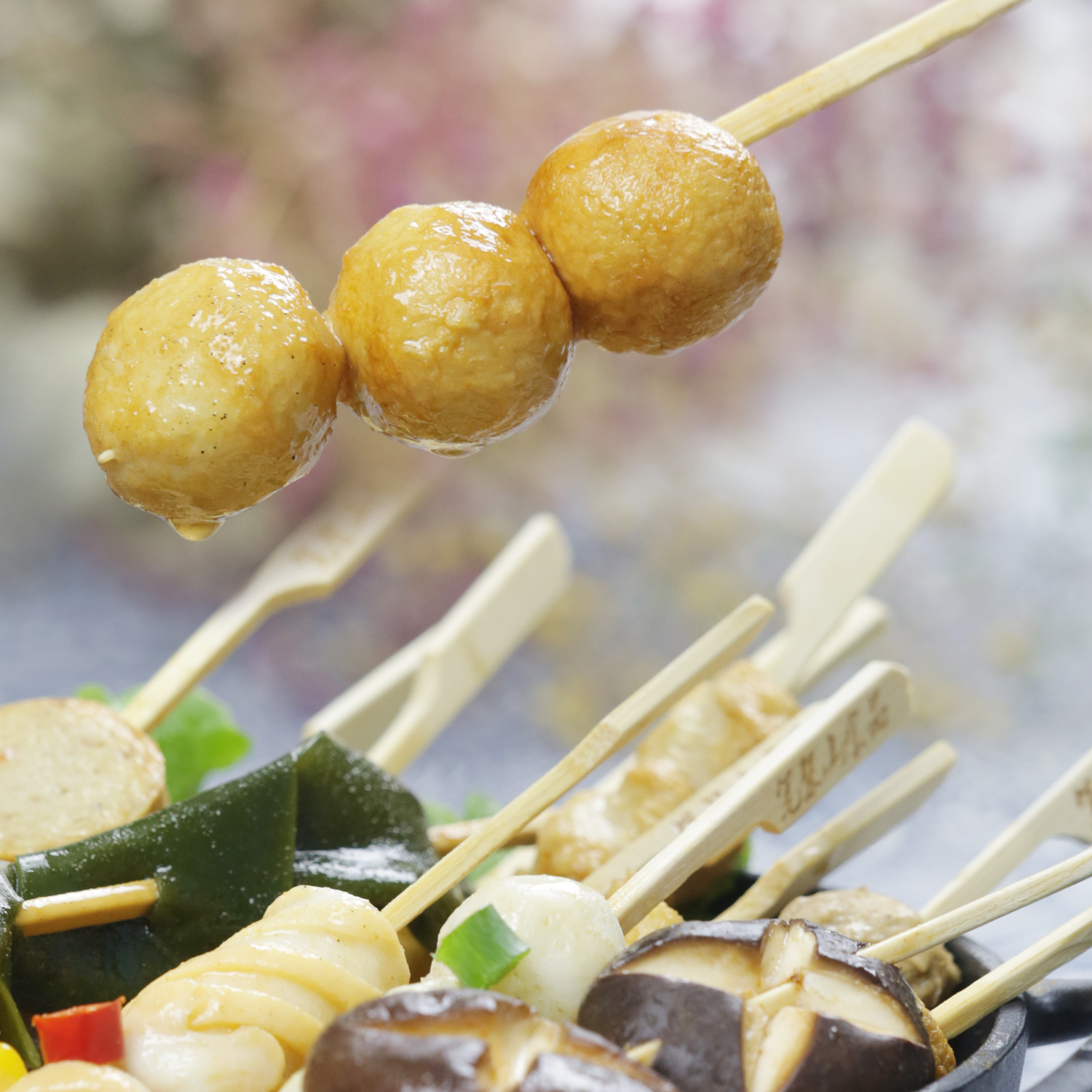 おでんの単品（揚げボール）