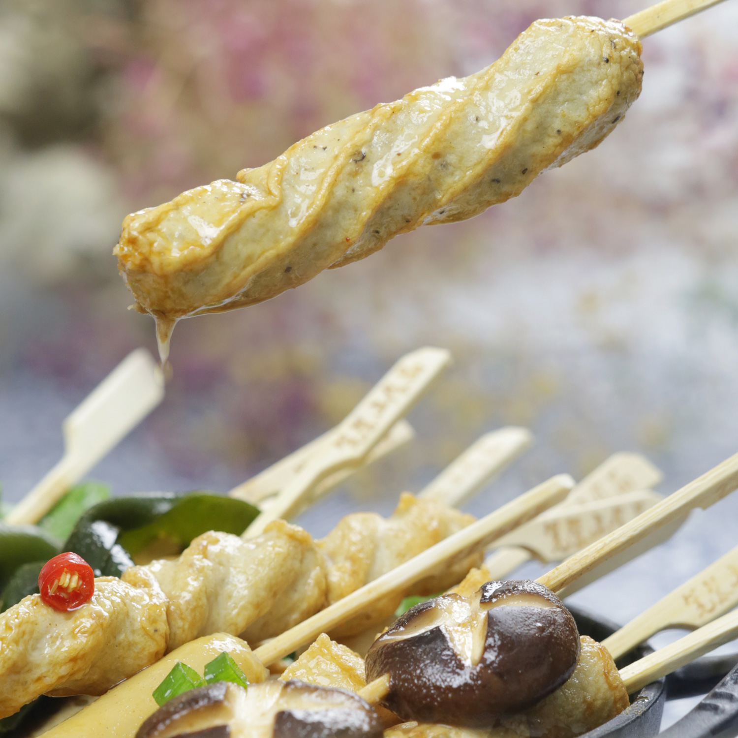 おでんの単品（黒胡椒肉詰め揚げ棒）