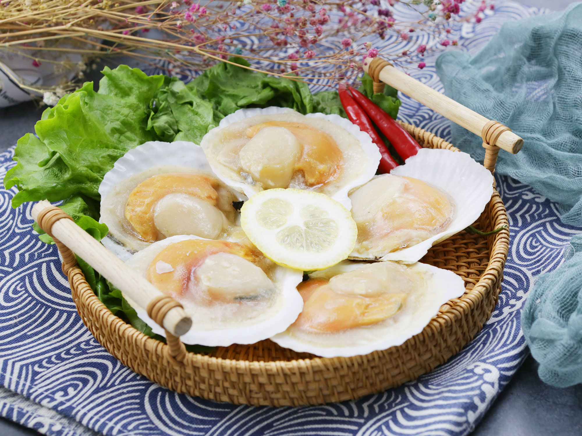 ホタテ（貝つき）